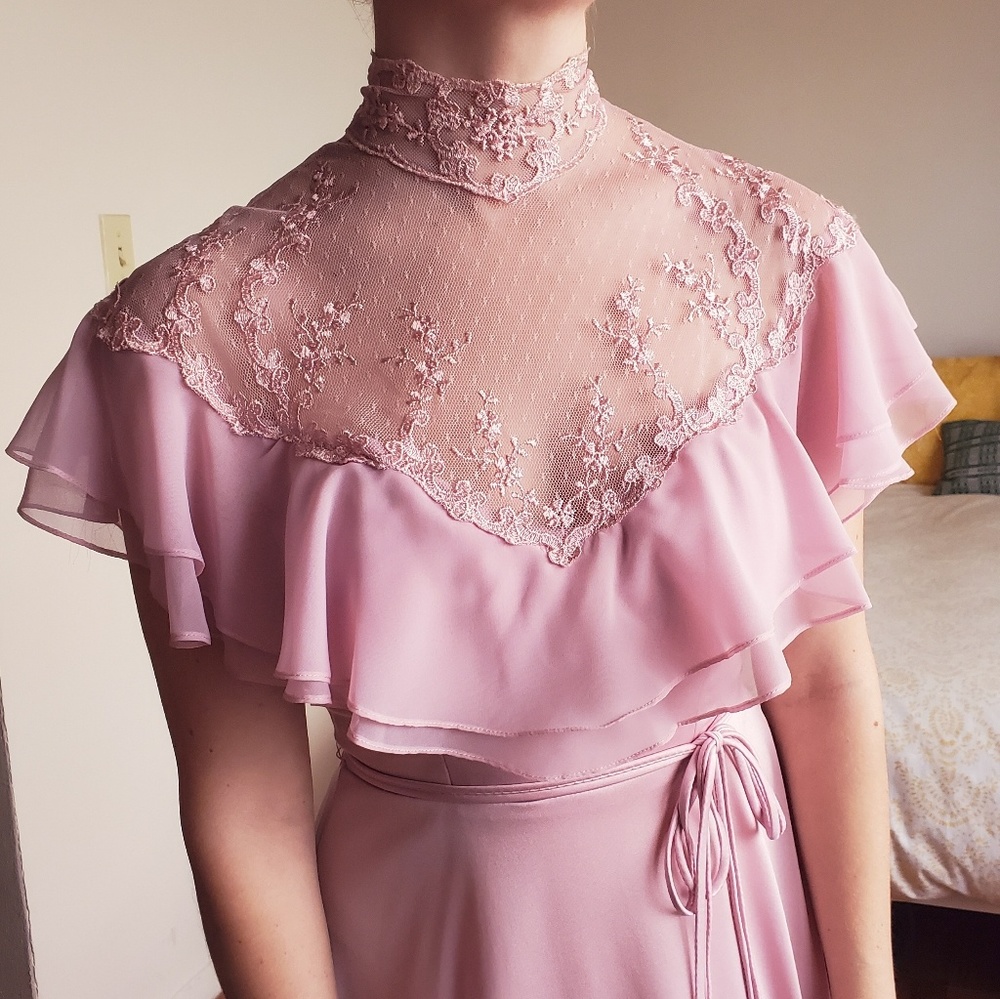 Vintage 70s Edwardian Lace Flutter Sleeve Rose